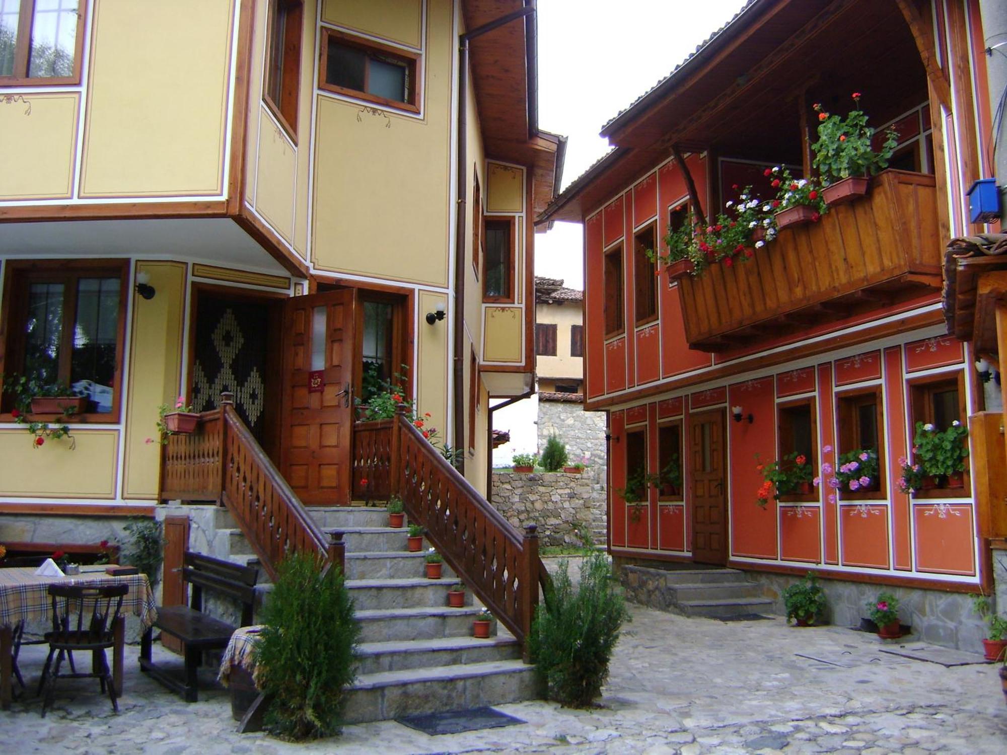 Guest House Todorini Kashti 코프리브시티차 외부 사진