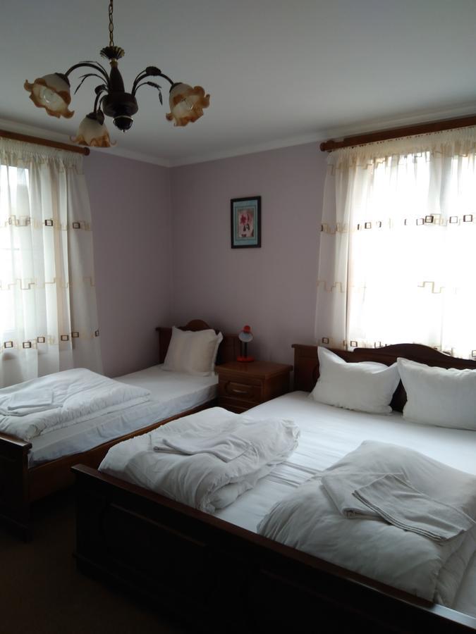 Guest House Todorini Kashti 코프리브시티차 외부 사진